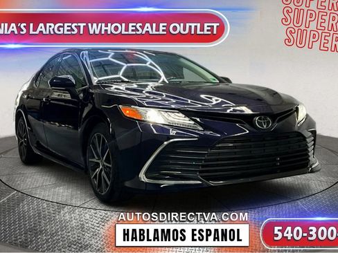 Used 2021 Toyota Camry XLE image 2