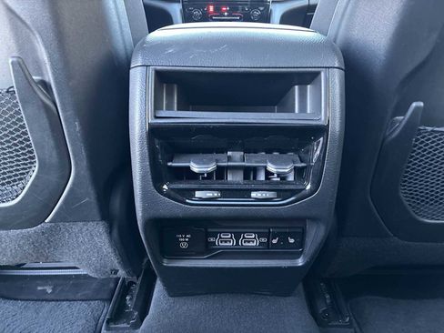 Used 2023 Jeep Grand Cherokee Limited image 22