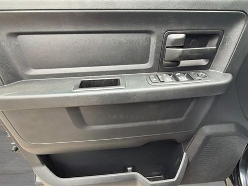 Used 2017 RAM 1500 Express image 18