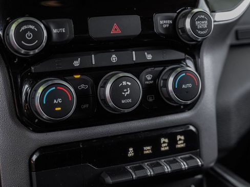 Used 2019 RAM 1500 Big Horn AWD/4WD image 35