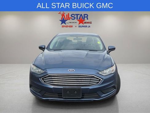 Used 2018 Ford Fusion S image 2