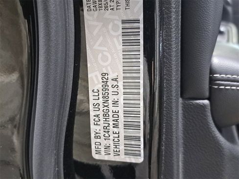 Certified 2022 Jeep Grand Cherokee Limited w/ Luxury Tech Group II image 34