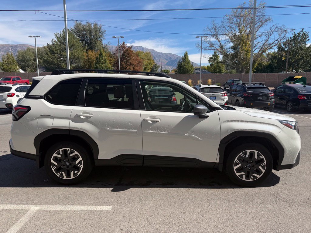 Used 2025 Subaru Forester Premium w/ Convenience Package #2 AWD/4WD image 6