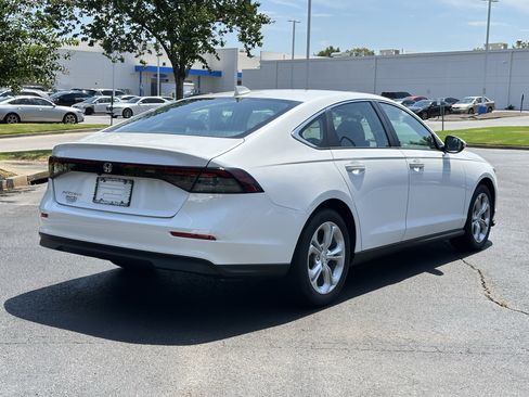 Used 2026 Honda Accord LX image 11