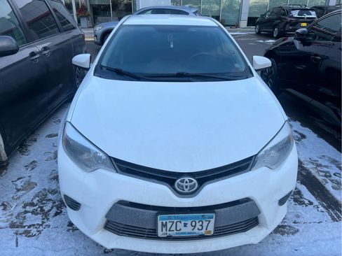 Used 2015 Toyota Corolla LE image 2