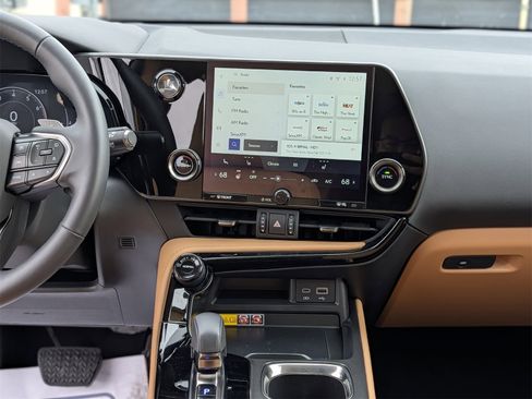 Used 2025 Lexus NX 350 AWD image 18