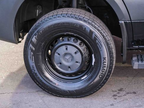 Used 2021 Mercedes-Benz Sprinter 2500 w/ Comfort Plus Package image 10