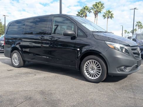 Used 2023 Mercedes-Benz Metris Passenger image 2