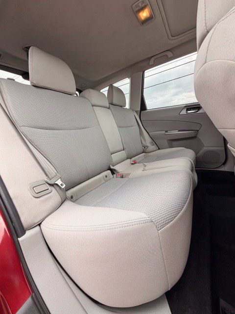 Used 2013 Subaru Forester 2.5X Premium w/ Popular Pkg 1 AWD/4WD image 14