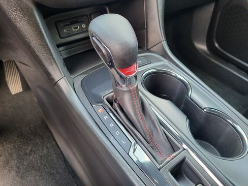Used 2024 Chevrolet Equinox RS w/ RS Leather Package FWD image 28