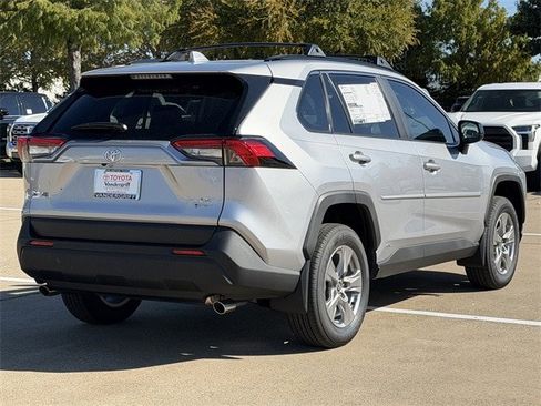 New 2025 Toyota RAV4 LE image 4