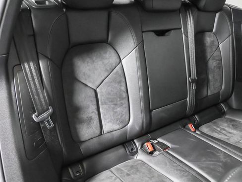 Used 2021 Porsche Macan image 41