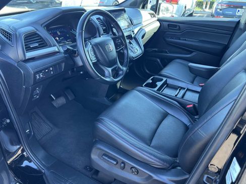 Certified 2024 Honda Odyssey Sport image 5