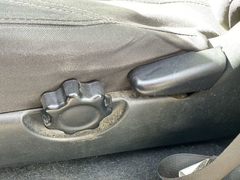 Used 2019 Toyota Tacoma TRD Sport image 15