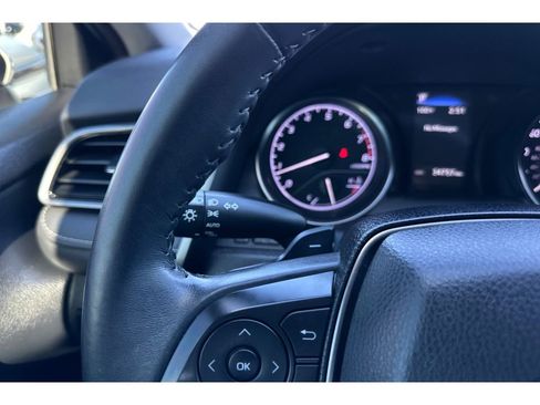 Used 2022 Toyota Camry SE image 35