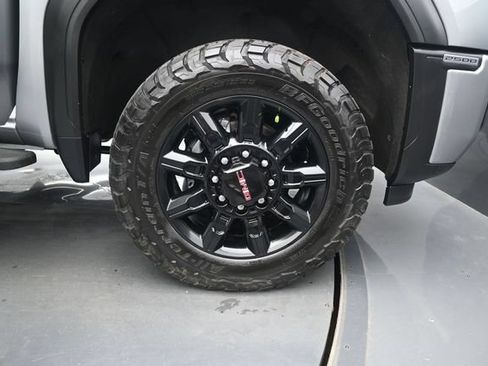 Used 2024 GMC Sierra 2500 AT4 w/ AT4 Premium Plus Package AWD/4WD image 18