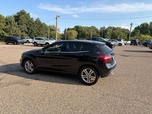 Used 2020 Mercedes-Benz GLA 250 4MATIC image 26