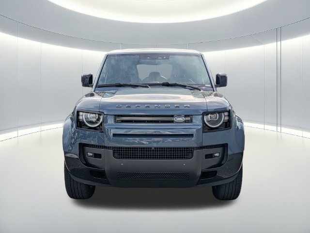 Used 2026 Land Rover Defender 110 X-Dynamic SE AWD/4WD image 8
