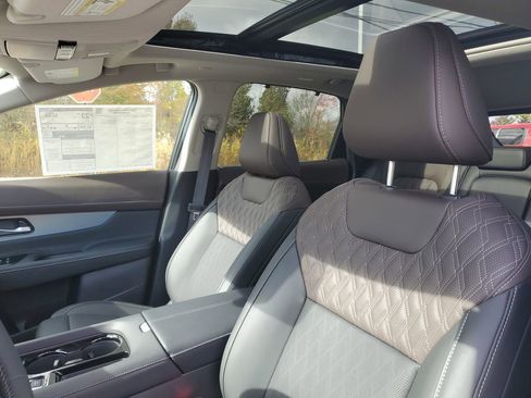 New 2025 Nissan Murano Platinum image 12