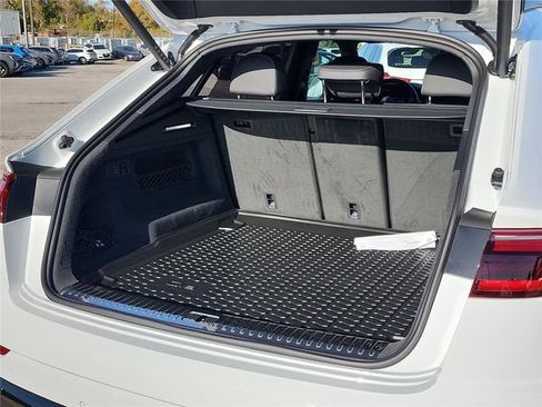 New 2026 Audi Q8 Premium Plus image 29