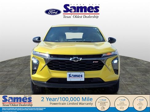 Used 2024 Chevrolet Trax RS w/ Driver Confidence Package image 2