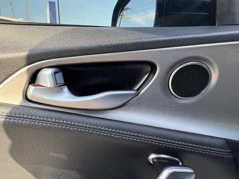 Used 2018 Kia Stinger GT image 29