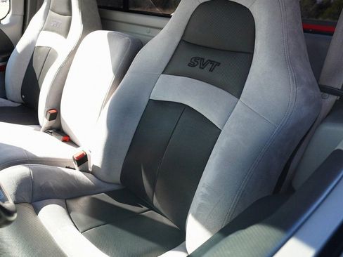 Used 2004 Ford F150 Lightning RWD image 9