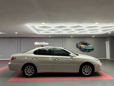 Used 2002 Lexus ES 330 FWD image 8