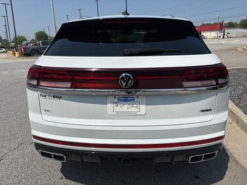 Used 2024 Volkswagen Atlas Cross Sport SEL Premium R-Line AWD/4WD image 7