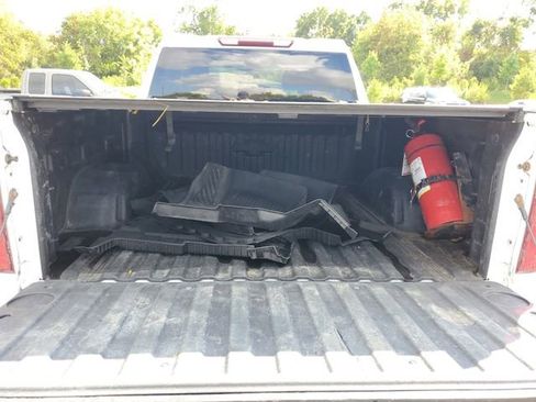 Used 2020 Chevrolet Silverado 1500 Custom Trail Boss w/ Custom Convenience Package AWD/4WD image 9