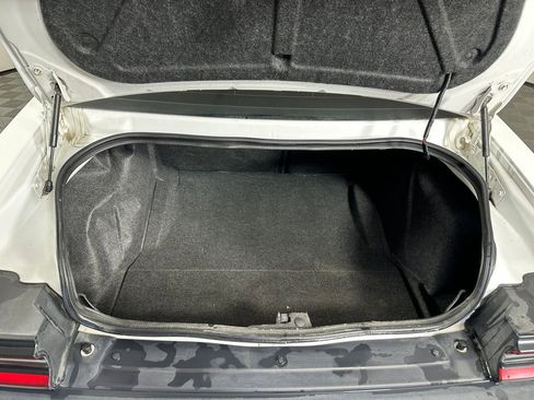 Used 2016 Dodge Challenger SXT w/ Blacktop Package image 6