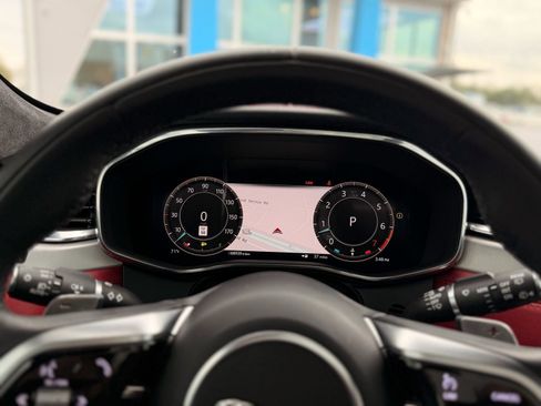 Used 2024 Jaguar F-PACE R-Dynamic S image 42