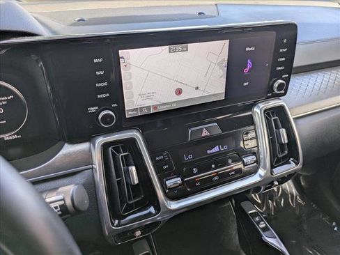 Used 2023 Kia Sorento SX AWD/4WD image 12
