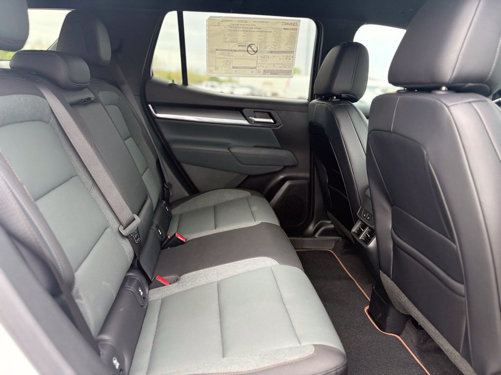 Used 2026 GMC Terrain AT4 w/ Convenience Package III AWD/4WD image 32