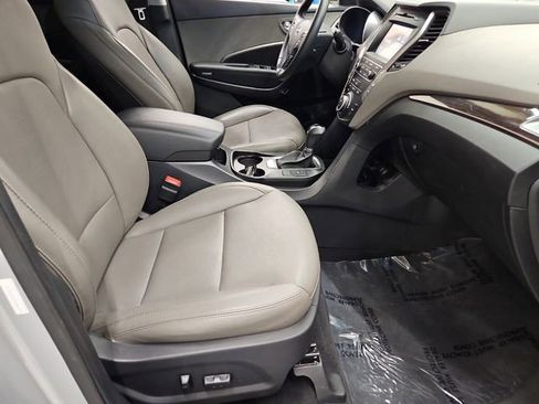 Used 2017 Hyundai Santa Fe Sport image 18