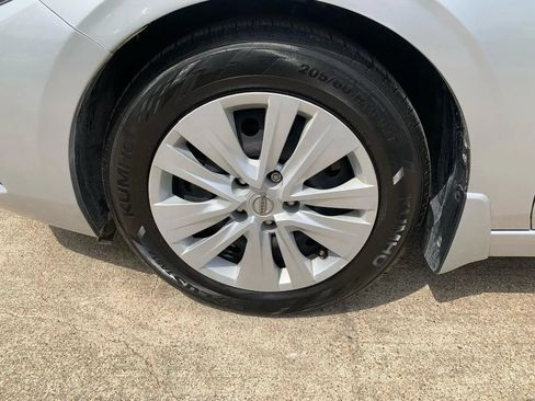 Used 2022 Nissan Sentra S FWD image 22