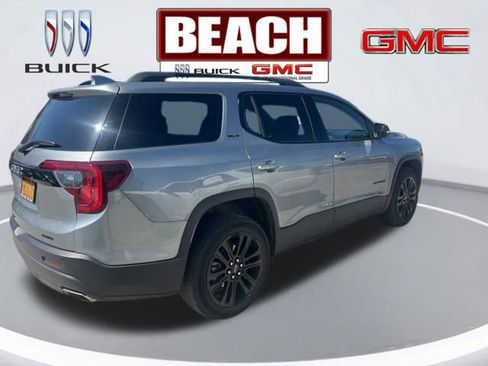 Used 2023 GMC Acadia SLT w/ Elevation Edition image 4