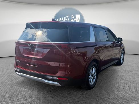 Used 2023 Kia Carnival LX FWD image 3