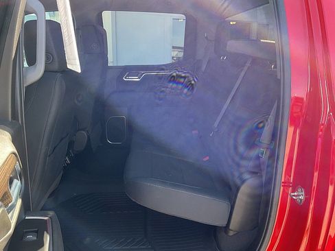 Used 2024 Chevrolet Silverado 1500 LT image 16