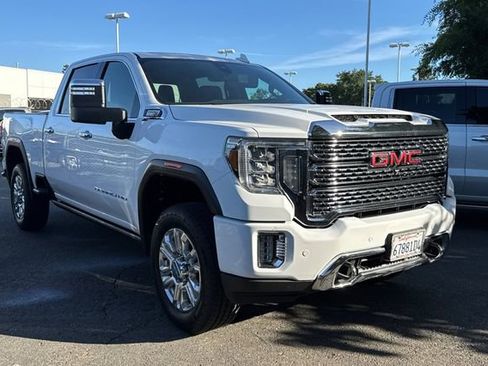 Used 2021 GMC Sierra 3500 Denali w/ Denali Ultimate Package AWD/4WD image 2
