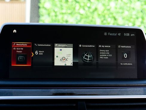 Used 2019 BMW 750i w/ Executive Package image 35