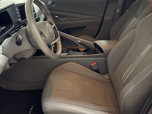 Used 2025 Hyundai Elantra Sport FWD image 8