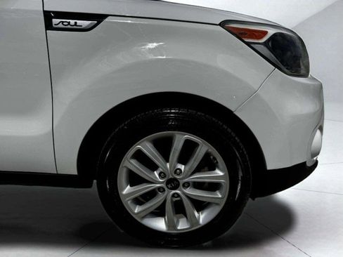 Used 2018 Kia Soul + image 52