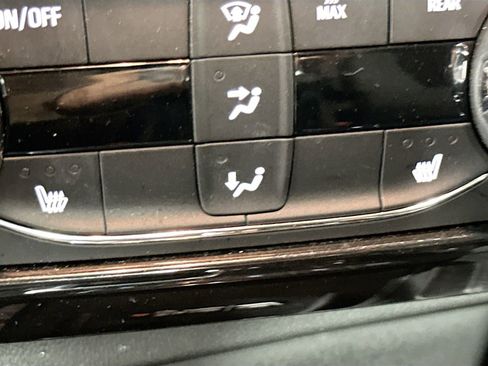 Used 2024 Chevrolet TrailBlazer LT w/ Convenience Package image 23