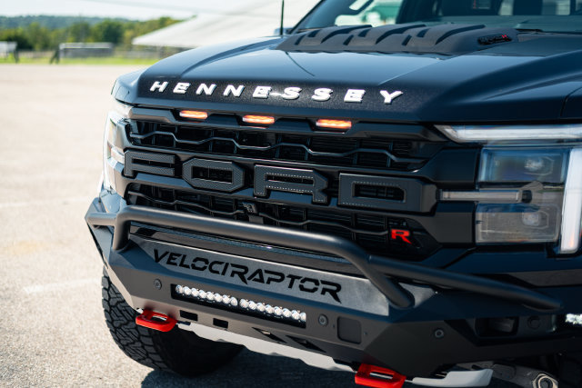 New 2026 Ford F150 Raptor w/ Equipment Group 803A Raptor R AWD/4WD image 9