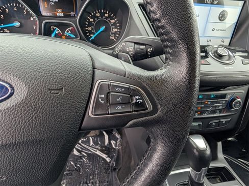 Used 2017 Ford Escape Titanium image 22