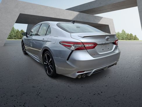 Used 2018 Toyota Camry XSE w/ Driver Assist Package image 3