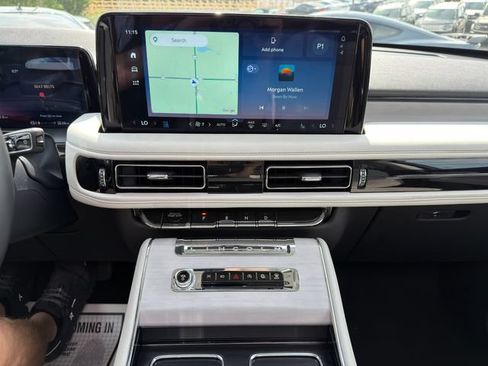 Used 2025 Lincoln Aviator Reserve w/ Equipment Group 201A AWD/4WD image 29