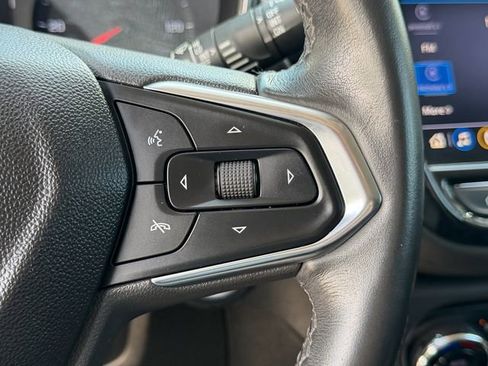 Used 2021 Chevrolet TrailBlazer LT w/ Premium Seating Package FWD image 23