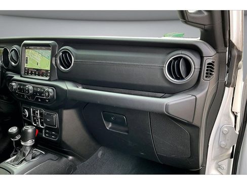 Used 2023 Jeep Wrangler Unlimited Sahara w/ Cold Weather Group AWD/4WD image 20